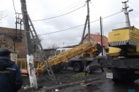 Нічна ДТП на Волині: легковик зніс електроопору, водій втік ФОТО