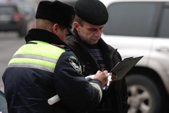 На 10-х волинян відкрили кримінал за хабар даівцям