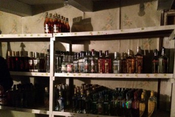 Підприємець з Волині організував поблизу митниці контрафактний бізнес ФОТО