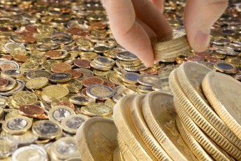 Волинські митники поклали до держбюджету понад 73 мільйони додаткового імпортного збору
