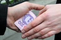 Волинського слідчого звинуватили та засудили за хабарництво