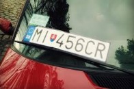Гунчик хоче тримати «під контролем» автівки з іноземними номерами