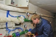 В Україні зміцнюється гривня, а населенню обіцяють безкоштовні лічильники