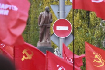 П’ять міфів про «декомунізаційний пакет» - ВВС Україна