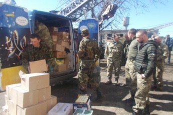 Волиняни відвезли бійцям на передову пасхальні подарунки ФОТО