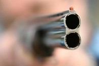 На Волині у лісі затримали озброєного чоловіка