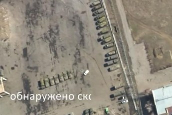 Аеророзвідка зняла танки поблизу Маріуполя ВІДЕО