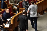 Лозовий на милицях влаштував бійку в парламенті ВІДЕО