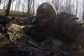 Український снайпер показав «сепарські позиції» у Пісках ФОТО