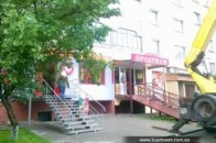 Лучани повстали проти будівництва магазину у їхньому будинку