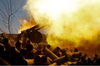 Терористи ведуть масований обстріл Авдіївки з мінометів ВІДЕО