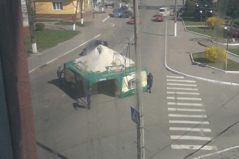 У Нововолинську вітер і пиво ледь не спричинили ДТП ФОТО