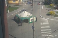У Нововолинську вітер і пиво ледь не спричинили ДТП ФОТО