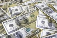 Нацбанк знизив офіційний курс долара