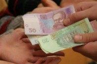 Яценюк розповів коли в Україні піднімуть зарплати