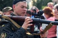 У центрі Луцька заради бійців АТО - військова техніка та зброя ФОТО