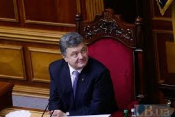 Порошенко пропонує Раді посилити незалежність НБУ