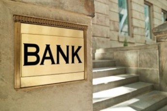 Західні банки відмовляють у проведенні валютних платежів кримчанам