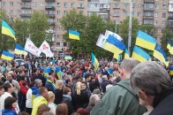 Маріупольці вийшли на мітинг проти виведення добровольчих батальйонів із Широкино ФОТО