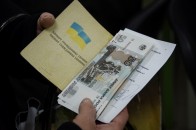 Російський рубль витісняє гривню із зайнятих сепаратистами районів Донбасу ФОТО