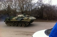 У Кіровську помітили колону бронетехніки бойовиків «ЛНР» під прапором РФ ВІДЕО