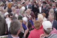«Кримнаш»: голодні керчани ледве не затоптали ветеранів через кашу ВІДЕО