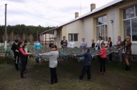 Волинські школярі сплели маскувальні сітки для бійців АТО ФОТО