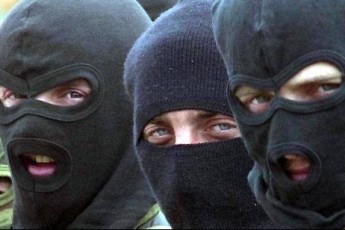 На Волині засудили грабіжників, які пролізли до будинку, побили та зв’язали господарів та винесли майже 200 000 гривень