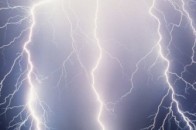Від удару блискавки у волинянина ледь не спопеліло обійстя