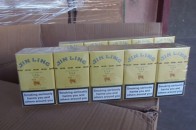 Волинські митники затримали транзитні цигарки і відкрили кримінал