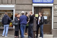 «На гарячому» спіймали міліціянта, який «стриг» валютників на Волині