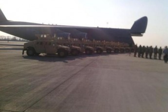 В Україну прибула військова техніка від США ФОТО