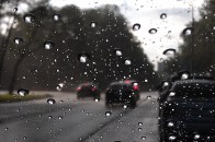 Вчора під час зливи поблизу Луцька водій збив 72-річного дідуся