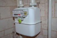 Яценюк доручив штрафувати облгази за відмову встановлювати лічильники