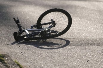 У Луцьку водій маршрутки збив велосипедиса і втік з місця події