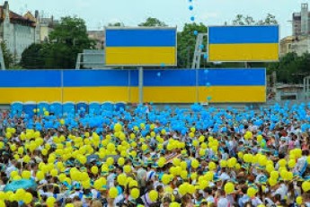 В княжому місті на Волині на останньому дзвонику збиратимуть допомогу для бійців