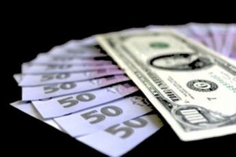 За скільки лучани сьогодні купують іноземну валюту