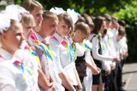 Останній дзвоник пролунав майже для 8000 випускників Волині