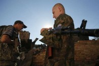 Терористи намагаються оточити українських військових у Мар’їнці
