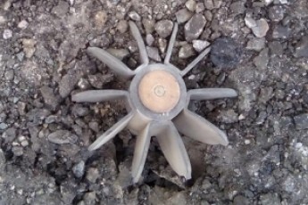Бойовики вдарили по Широкиному забороненою зброєю ВІДЕО