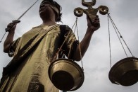 Луцького чиновника судили через вибоїну на дорозі
