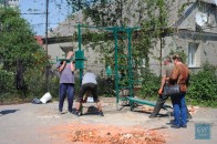 В княжому місті на Волині комунальники понівечили асфальтований майданчик ФОТО