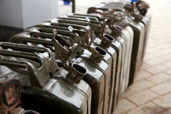 На ковельській трасі торгували незаконним пальним