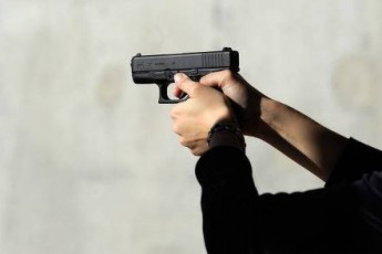 У Києві серед білого дня застрелили людину