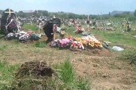 Кладовище «ополченців ДНР» після бою за Мар’їнку поповнилося свіжими могилами ВІДЕО