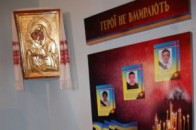 В Лесиному виші вшанували загиблих випускників