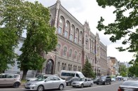 За скільки лучани сьогодні купують іноземну валюту
