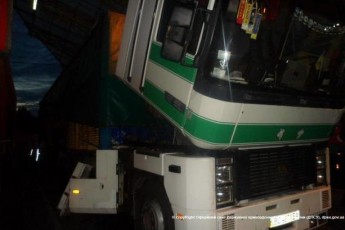 За контрабанду цигарок у волинянина відібрали вантажівку ФОТО