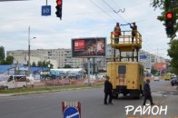 У Луцьку з матюками та лайкою посеред дороги ремонтують електромережі ФОТО