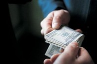 Стали відомі прізвища податківців, яких судитимуть за хабар